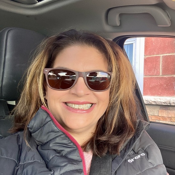 Meet your Posher, Samantha - Picture 1 of 1